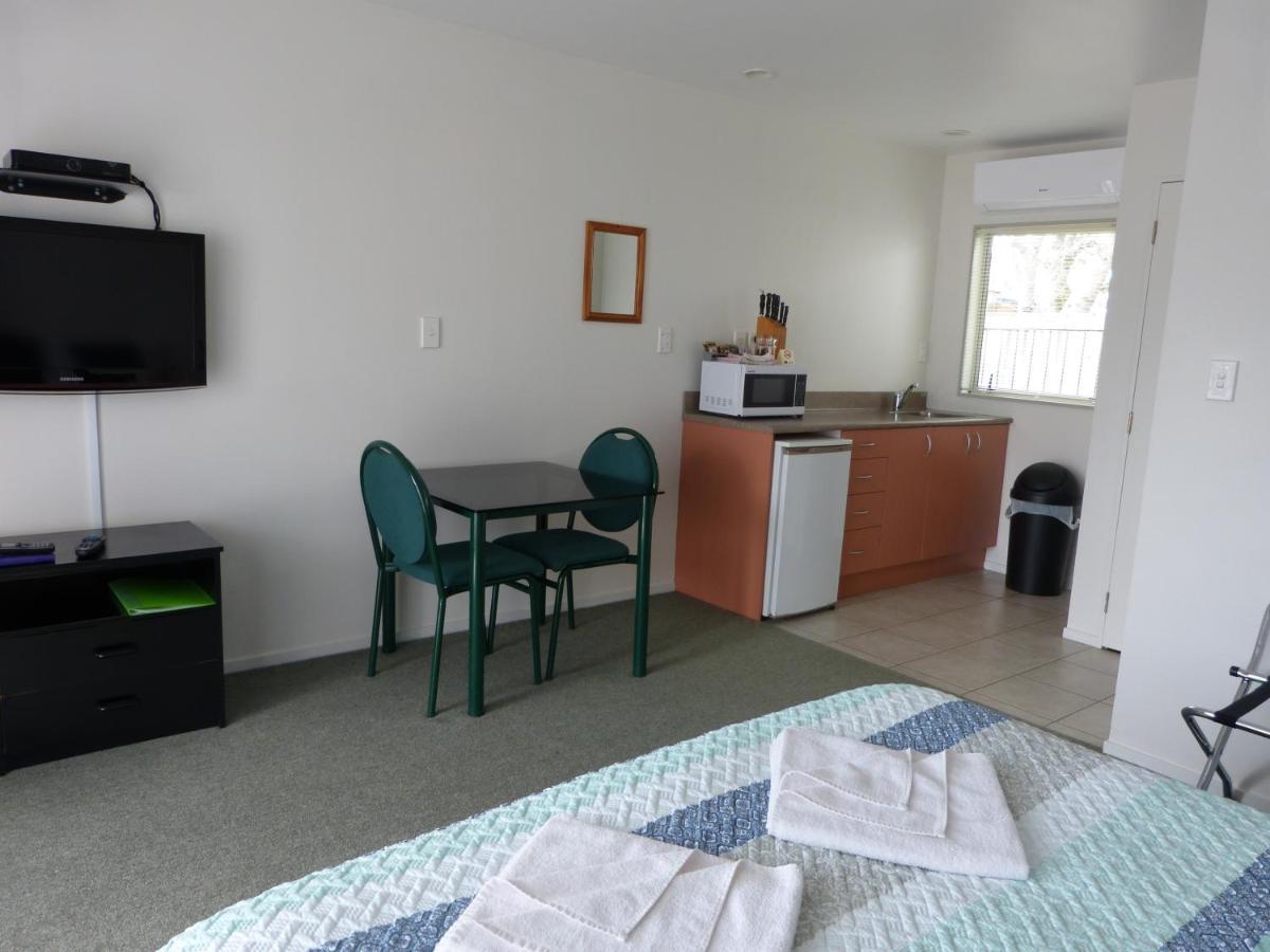 Motel Blake Court 4*